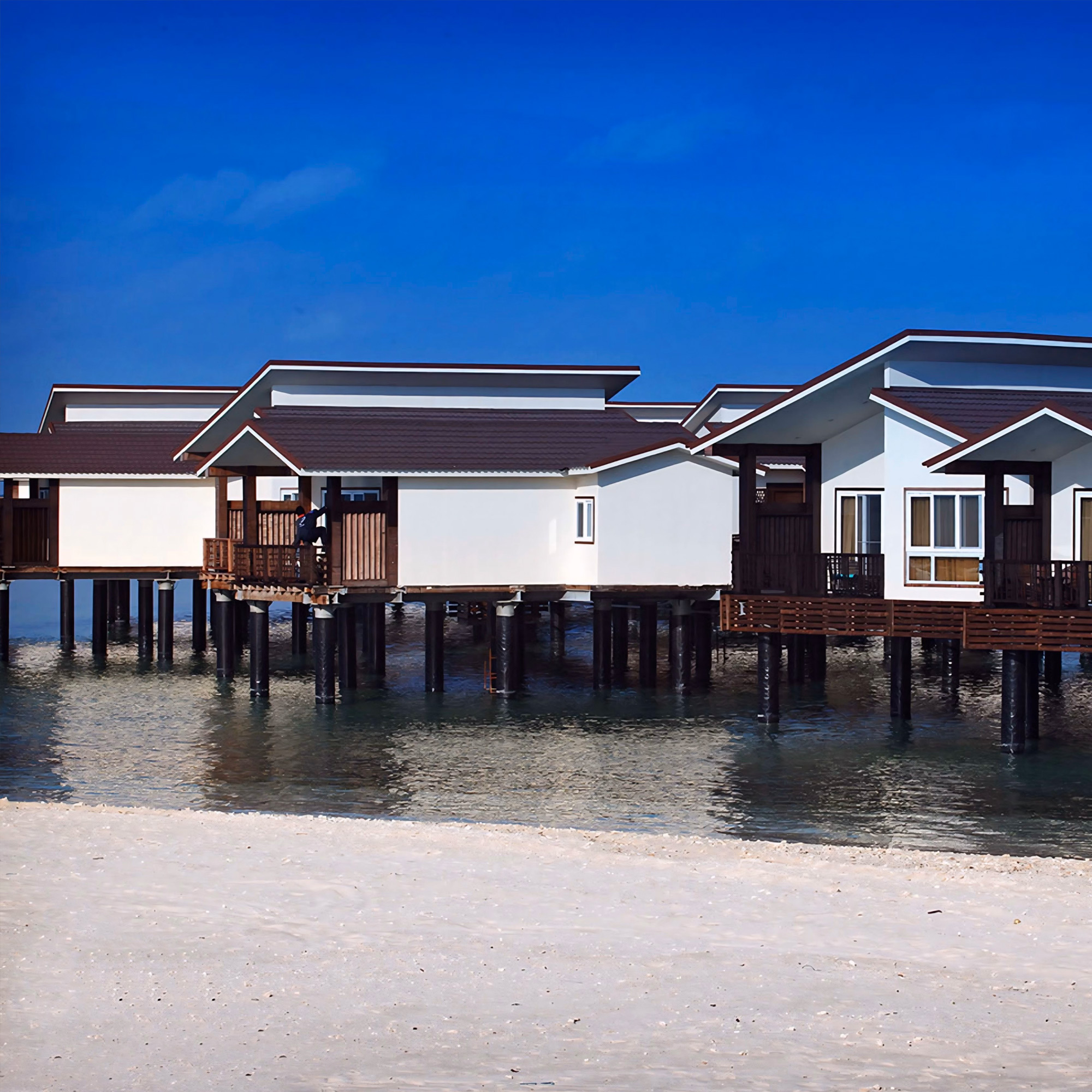 هتل پنج ستاره دریایی ترنج کیش